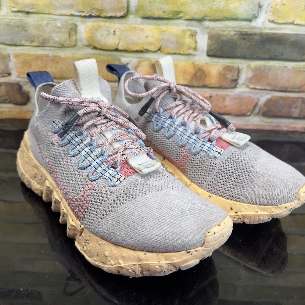 Nike Space Hippie 01 Melon Tint Vast Grey Men's 7 Low Top Lace Up DJ3056-003